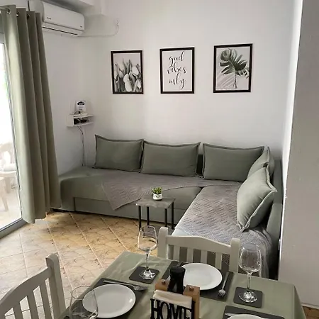 Апартаменты Happy