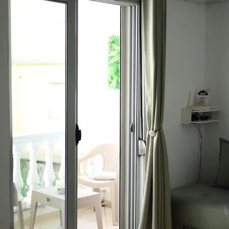 Apartment Happy