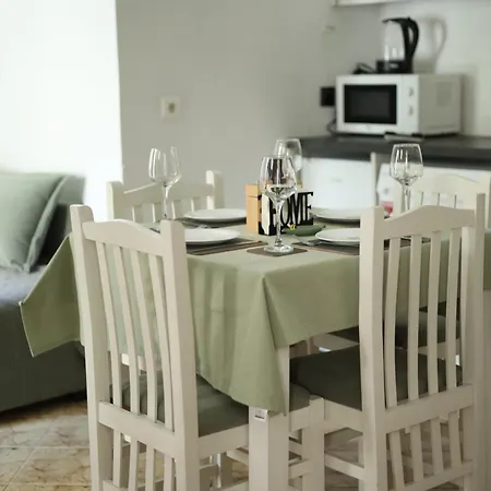 Apartment Happy